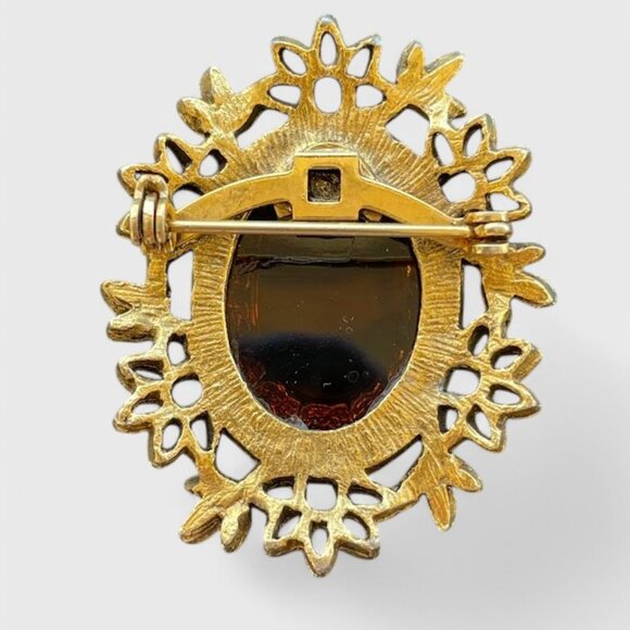 Vintage Gold Tone Root Beer Glass Victorian Style Brooch Filigree Dimensional - Picture 8 of 10